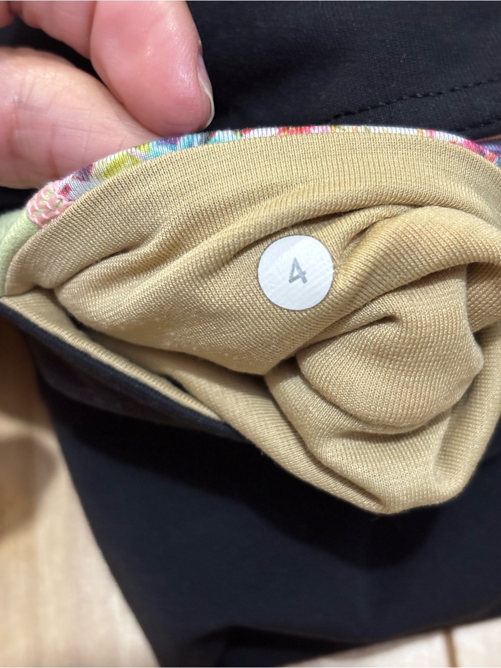 Lululemon Reversible Wunder Under Crop leggings. Size 4. - Picture 7 of 13